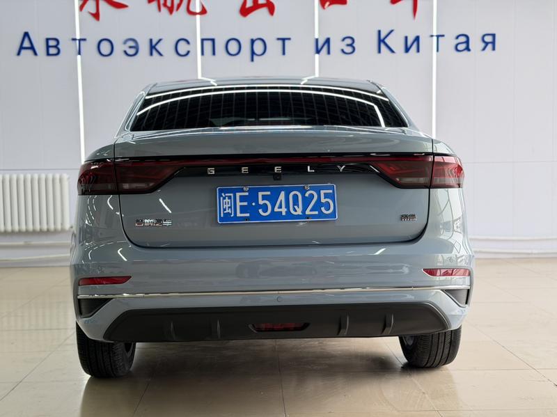 Geely Emgrand - фото 4