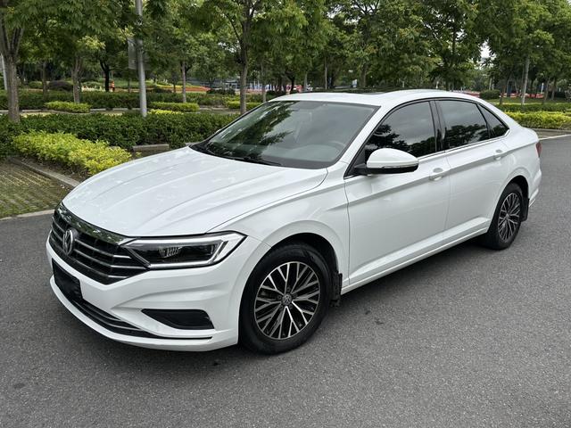 Volkswagen Sagitar - фото 0