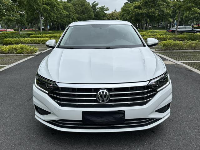 Volkswagen Sagitar - фото 1