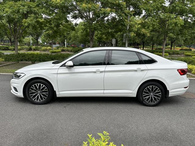 Volkswagen Sagitar - фото 2