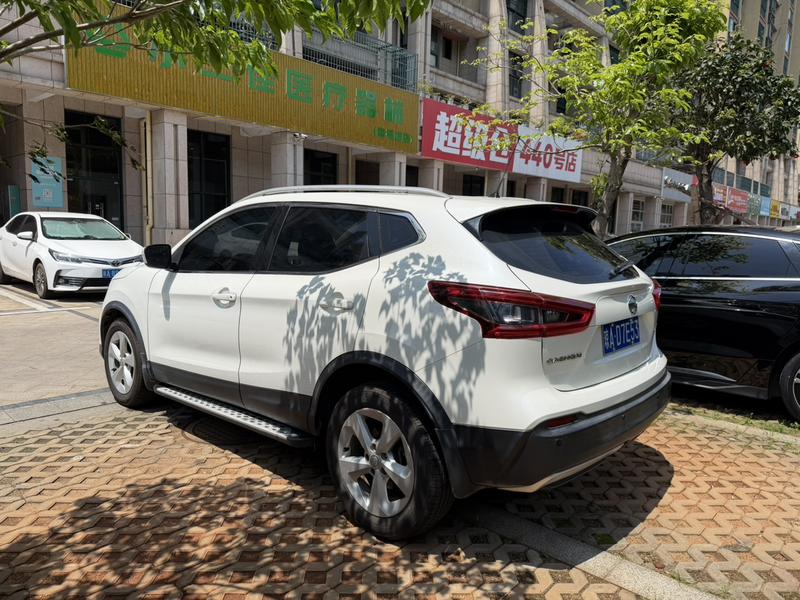 Nissan Qashqai - фото 3