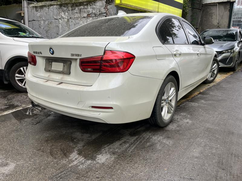 BMW 3 Series - фото 4