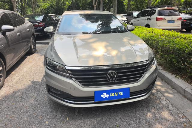 Volkswagen Lavida - фото 2