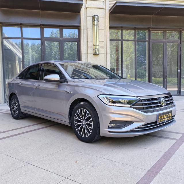 Volkswagen Sagitar - фото 2