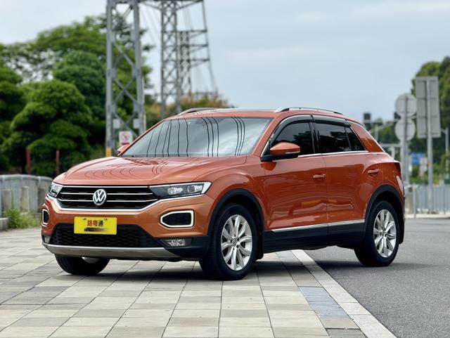 Volkswagen T-Roc - фото 0