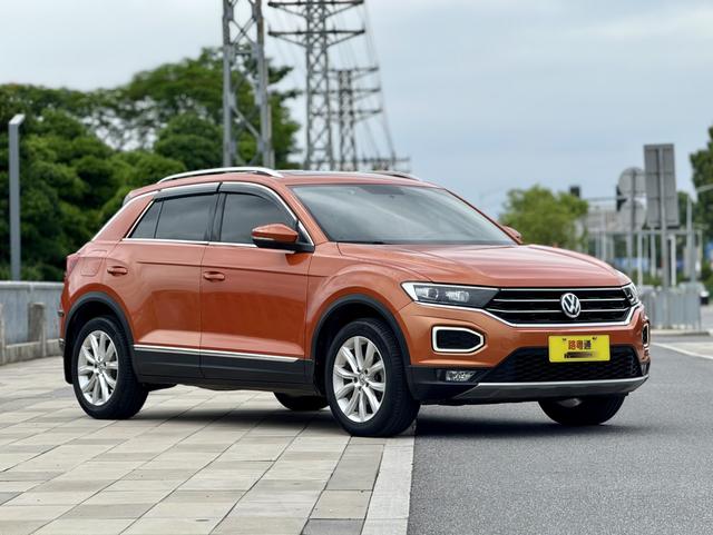 Volkswagen T-Roc - фото 2