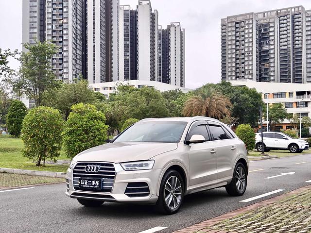 Audi Q3 - фото 0