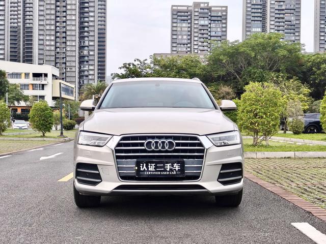 Audi Q3 - фото 1