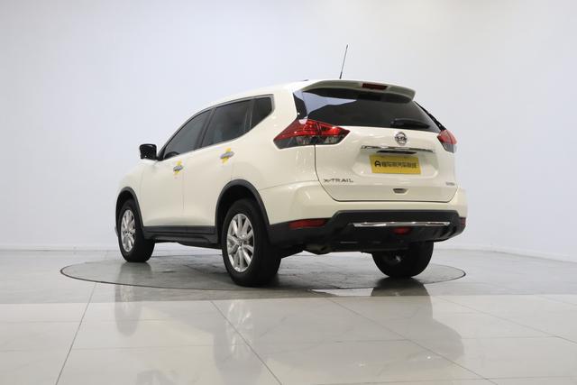 Nissan X-Trail - фото 4