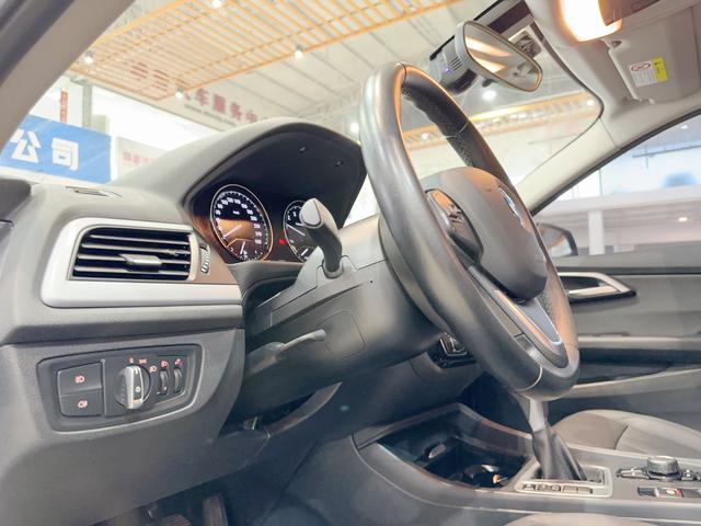 BMW 1-Series - фото 3
