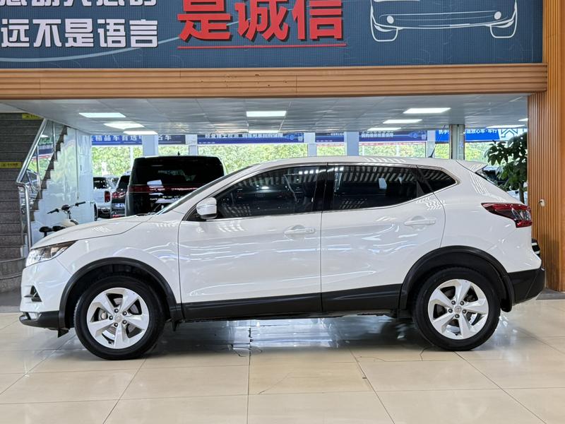 Nissan Qashqai - фото 3