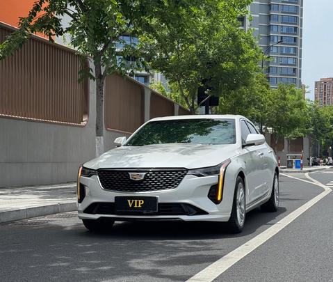 Cadillac CT4 - фото 0