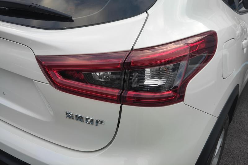 Nissan Qashqai - фото 4