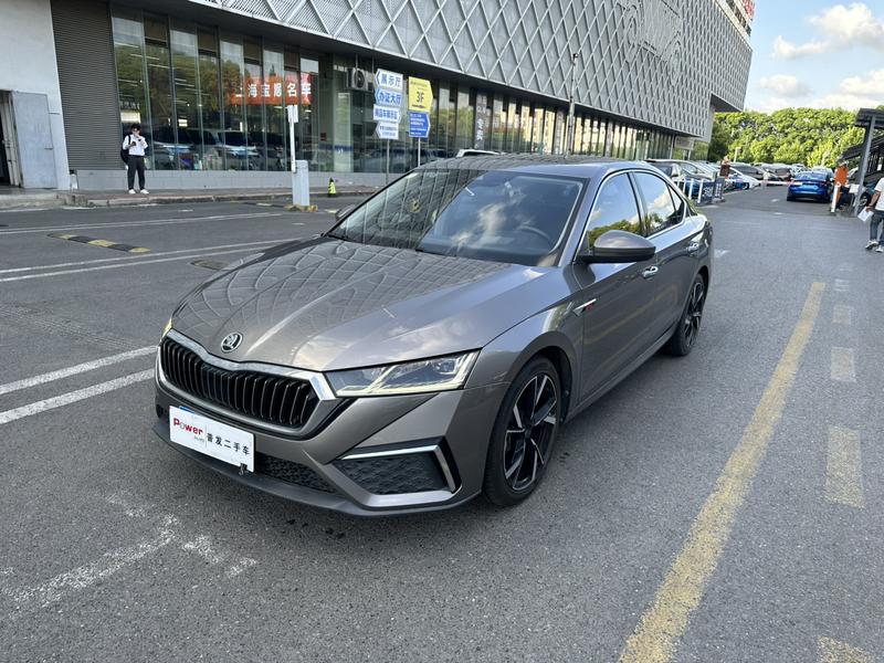 Skoda Octavia - фото 0