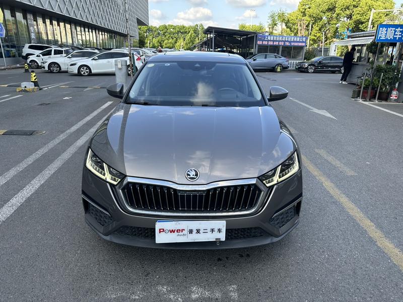 Skoda Octavia - фото 1