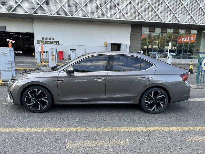 Skoda Octavia - фото 2