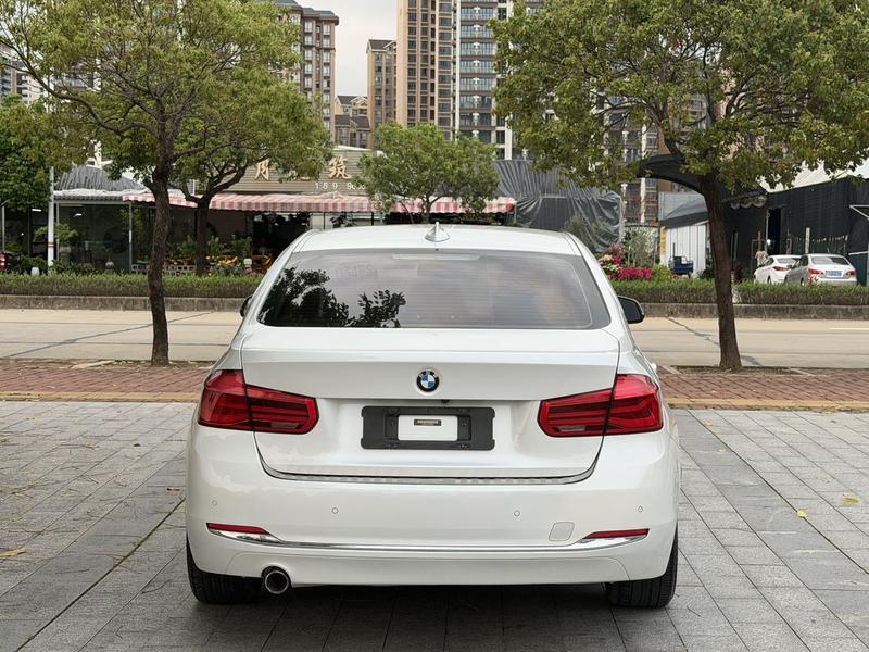 BMW 3 Series - фото 4