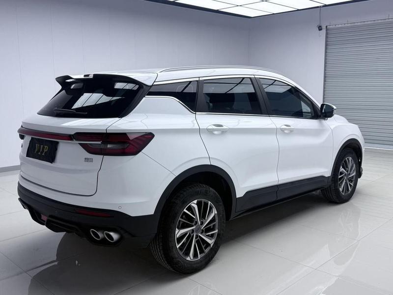 Geely Coolray - фото 4