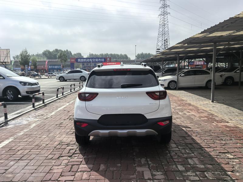 Kia Pegas - фото 4