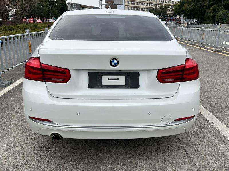 BMW 3 Series - фото 4