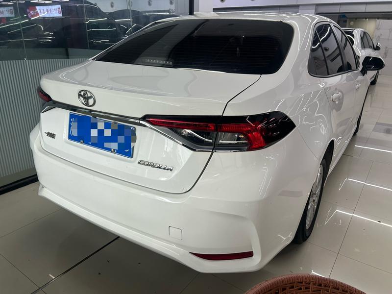 Toyota Corolla - фото 4