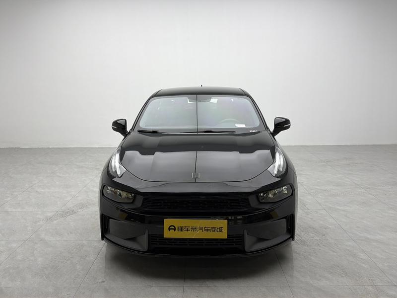 Lynk & Co 03 - фото 1