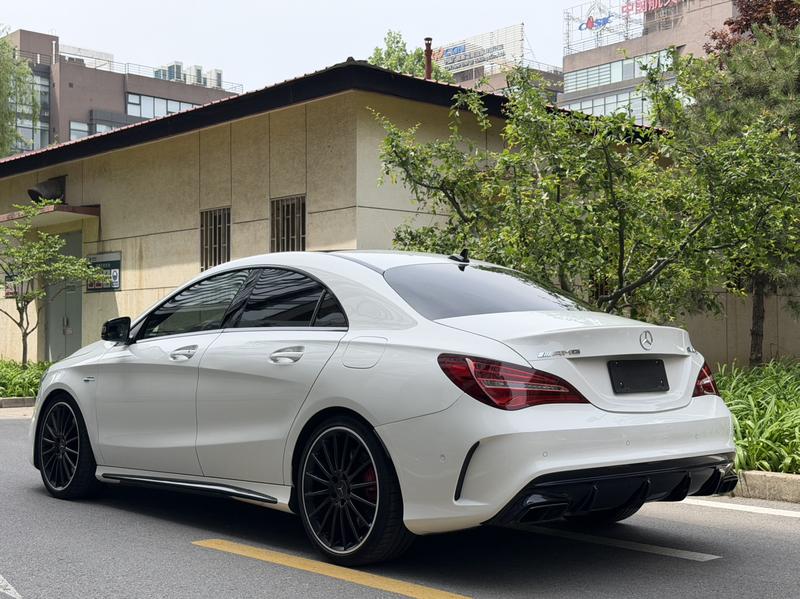 Mercedes-Benz CLA AMG - фото 4