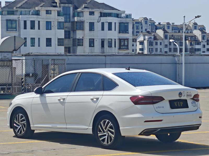 Volkswagen Lavida - фото 3