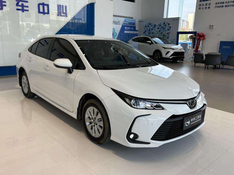 Toyota Corolla - фото 2