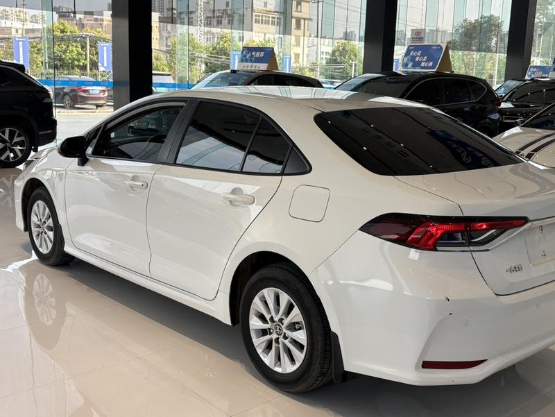 Toyota Corolla - фото 4