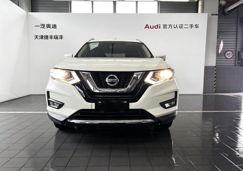 Nissan X-Trail - фото 1