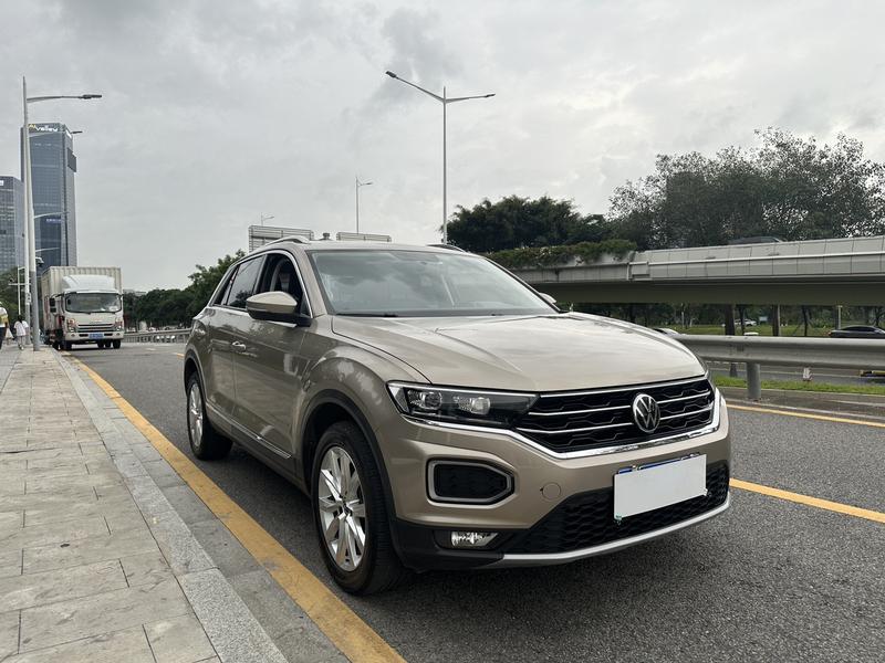 Volkswagen T-Roc - фото 2