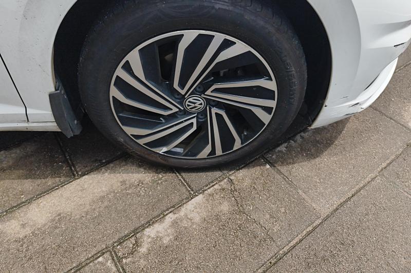 Volkswagen Sagitar - фото 3