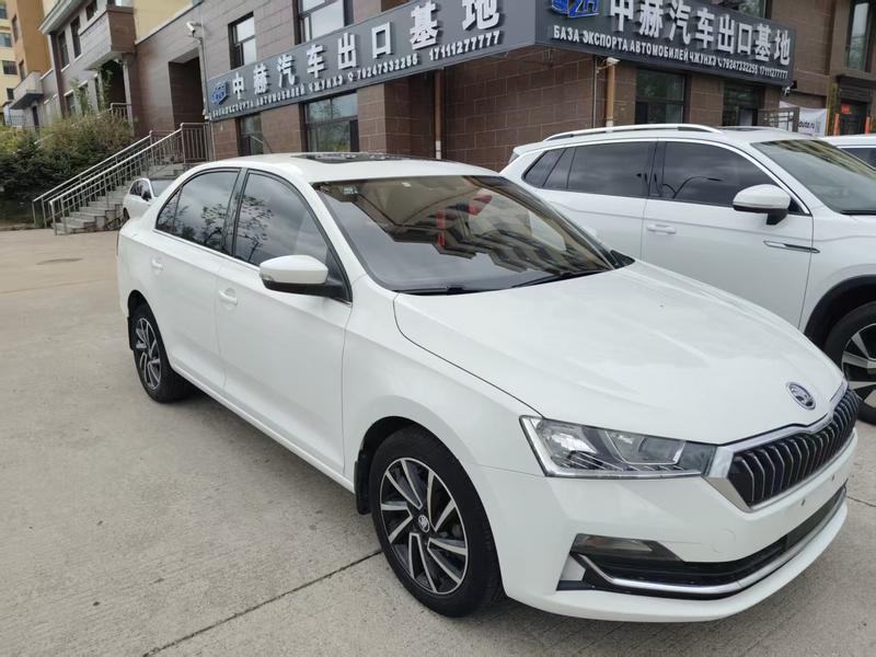 Skoda Rapid - фото 2