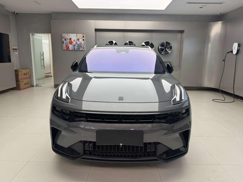 Lynk & Co 06 - фото 1