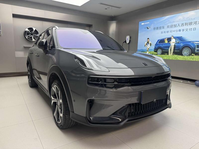 Lynk & Co 06 - фото 2