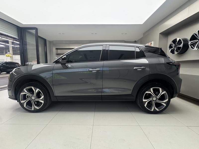 Lynk & Co 06 - фото 3