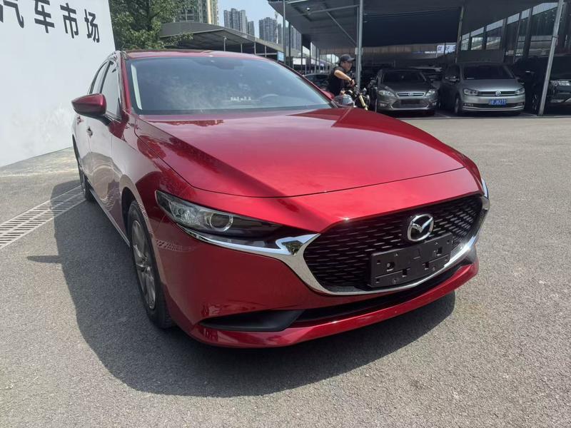 Mazda Mazda3 - фото 2