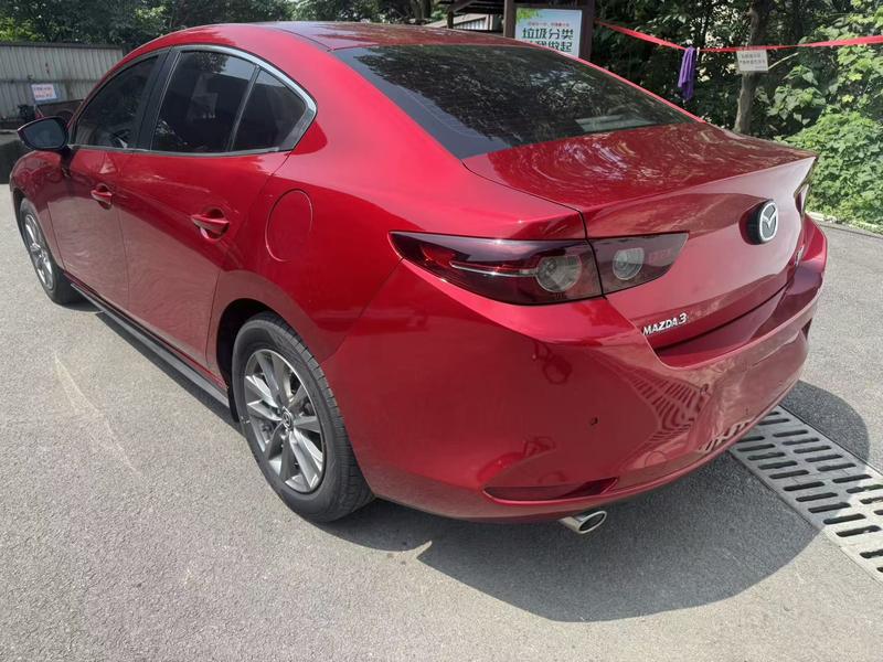 Mazda Mazda3 - фото 3