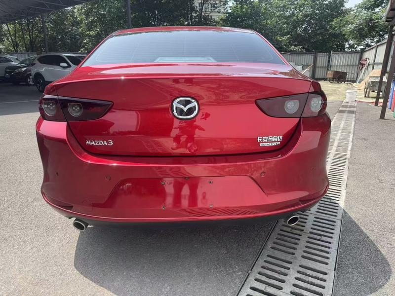 Mazda Mazda3 - фото 4