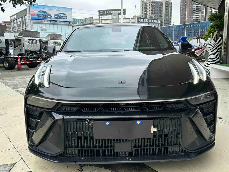 Lynk & Co 03 - фото 1