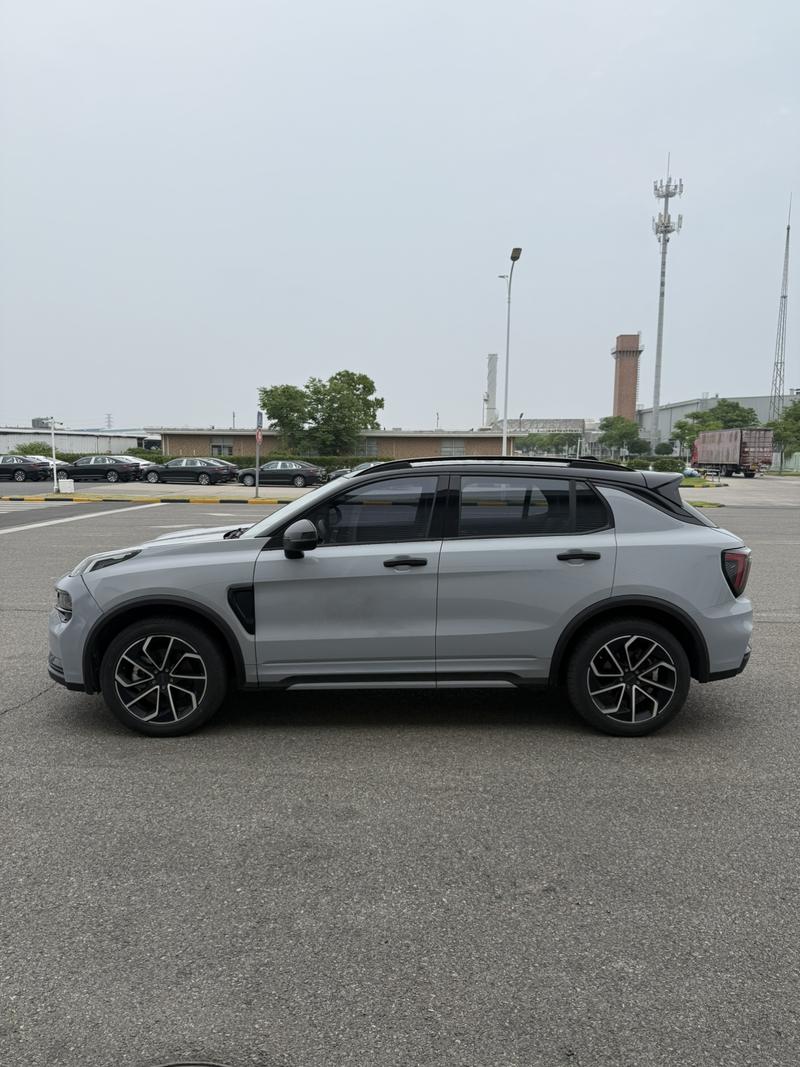 Lynk & Co 01 - фото 2
