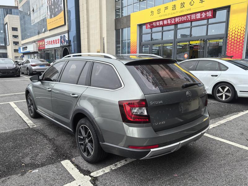 Skoda Octavia - фото 2