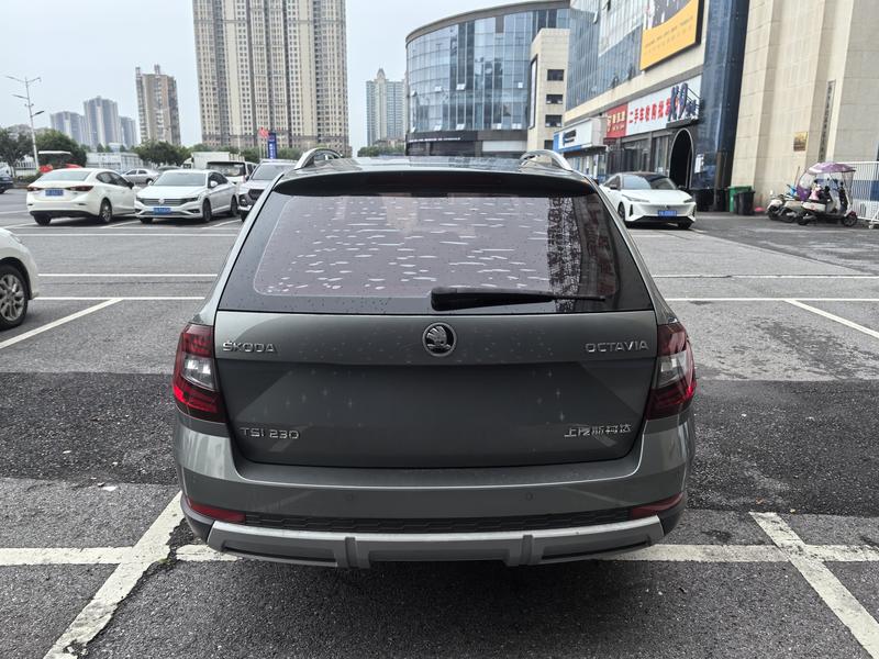 Skoda Octavia - фото 3