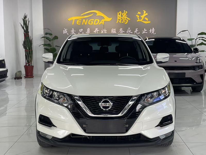 Nissan Qashqai - фото 1