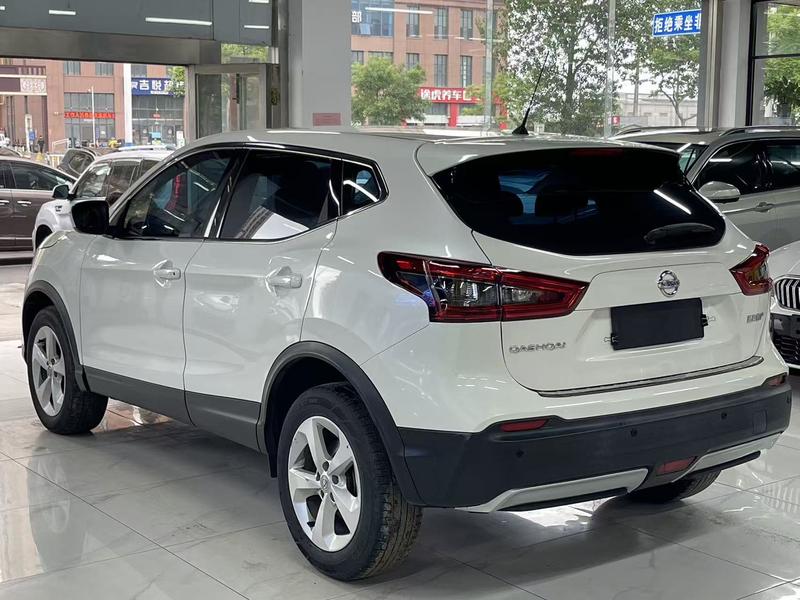 Nissan Qashqai - фото 3