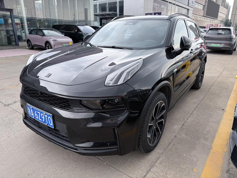 Lynk & Co 01 - фото 0