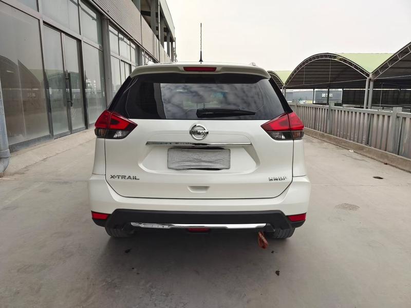 Nissan X-Trail - фото 4