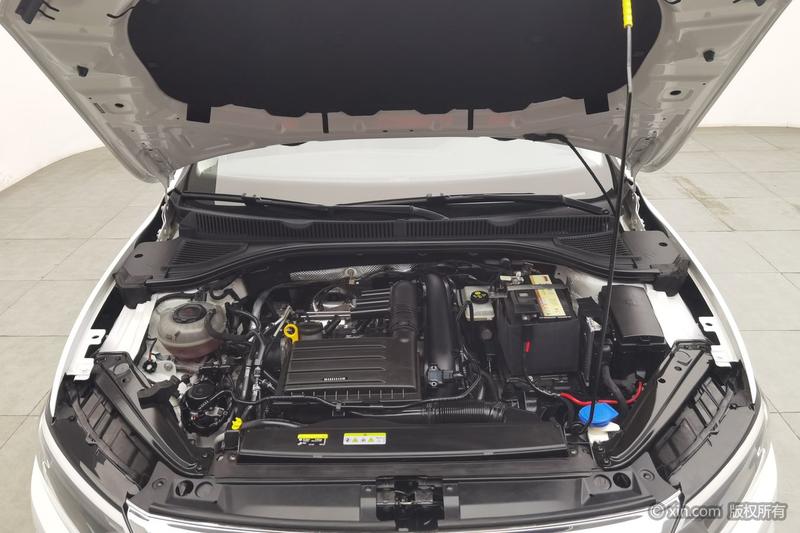 Volkswagen Sagitar - фото 4