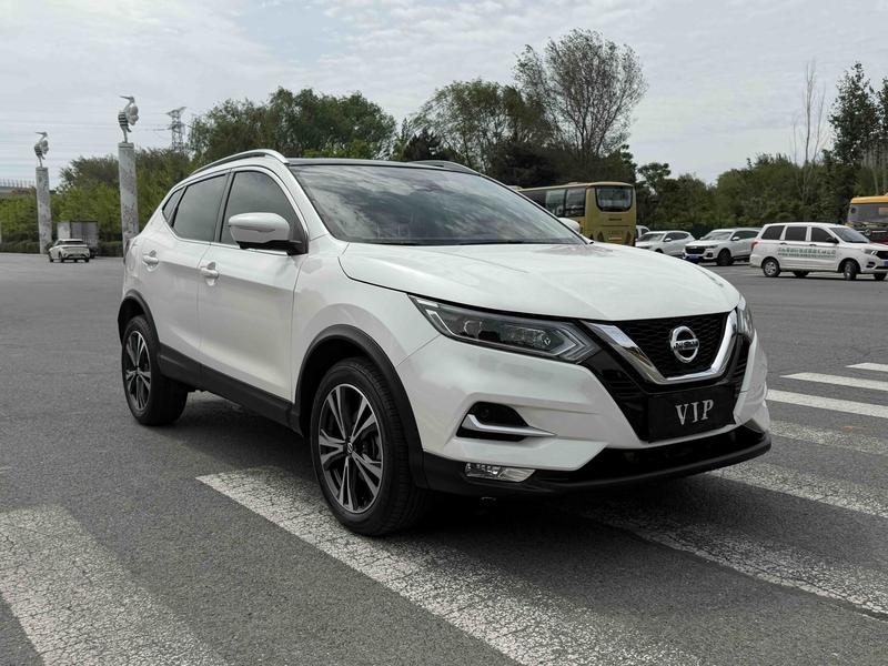 Nissan Qashqai - фото 2